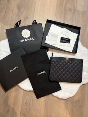 Chanel Caviar Quilted Pouch / Clutch Black GHW Full Set